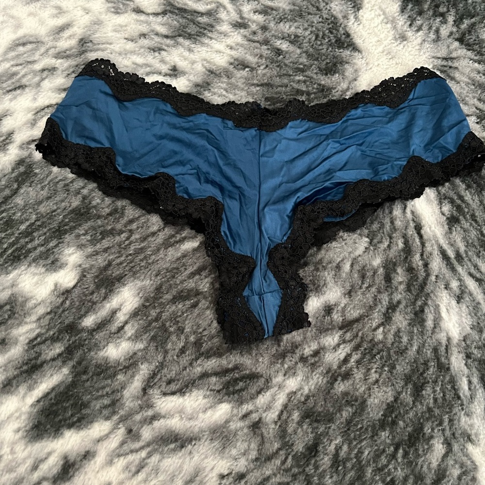 Panty VS size medium